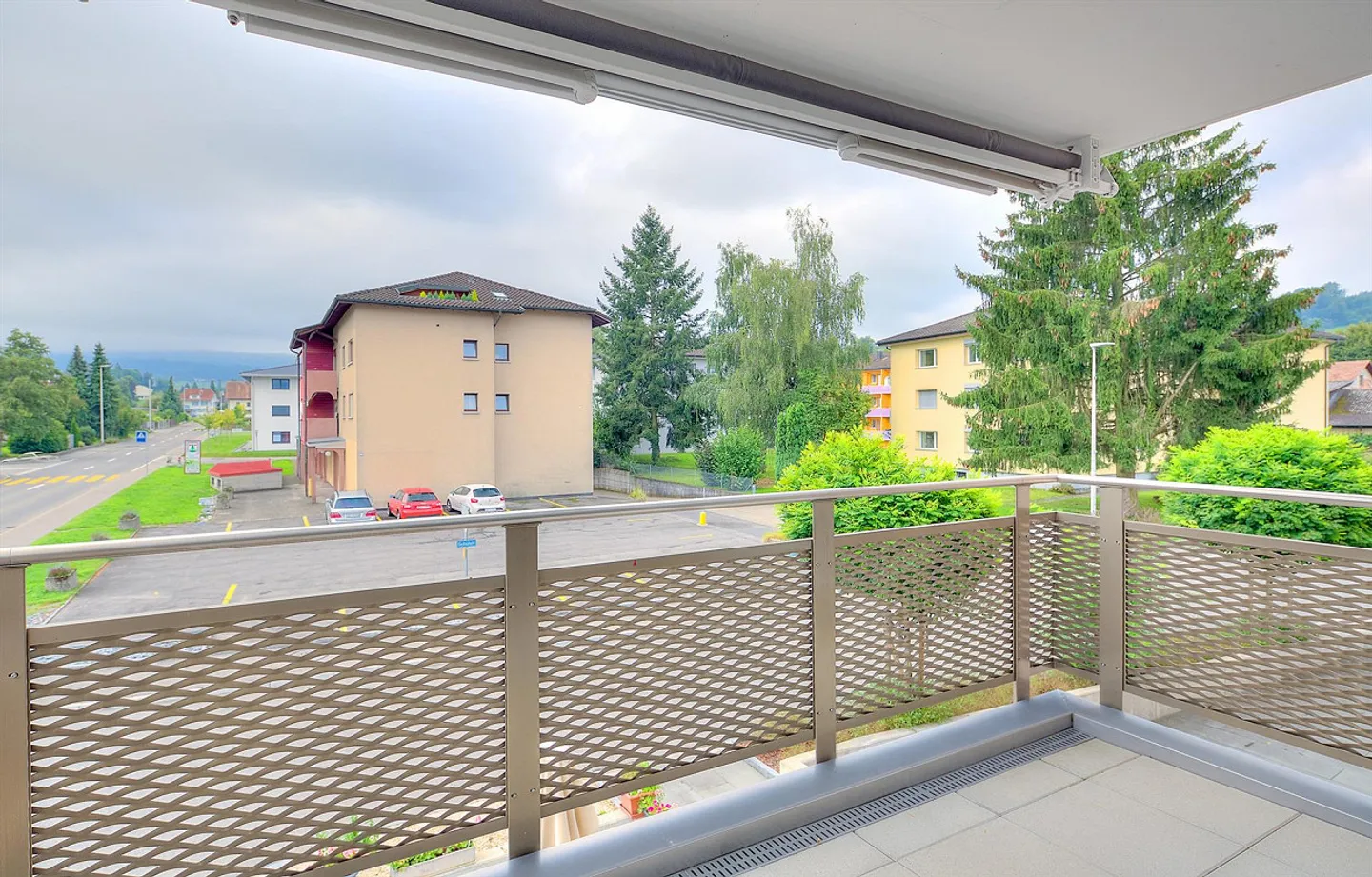 Welcome to your new home! - Photo 8 of 9