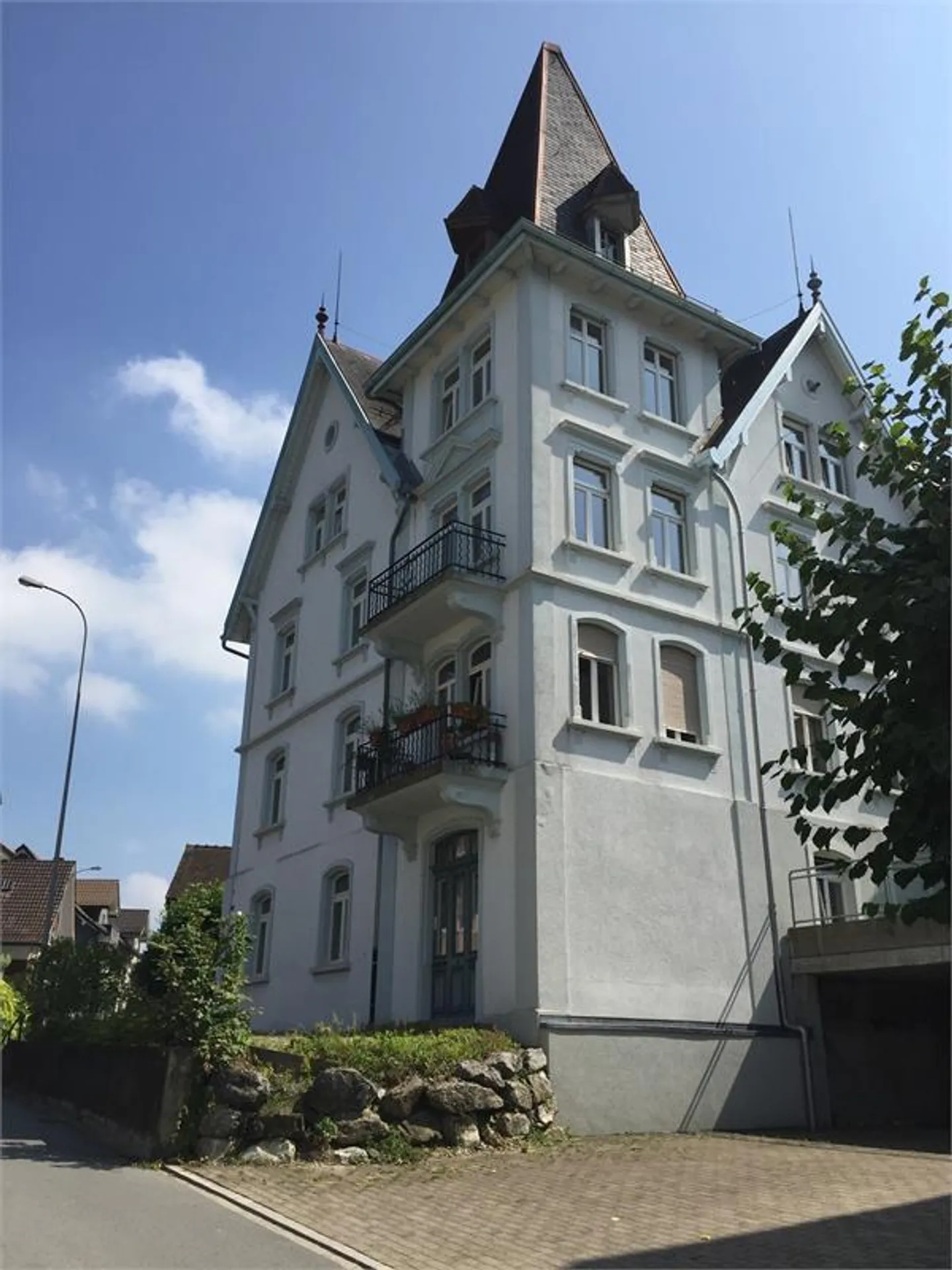 Appartement sous les combles de rêve, 1 chambre 68m2, à Herisau à partir du 1.2.2026 - Photo 1 sur 8