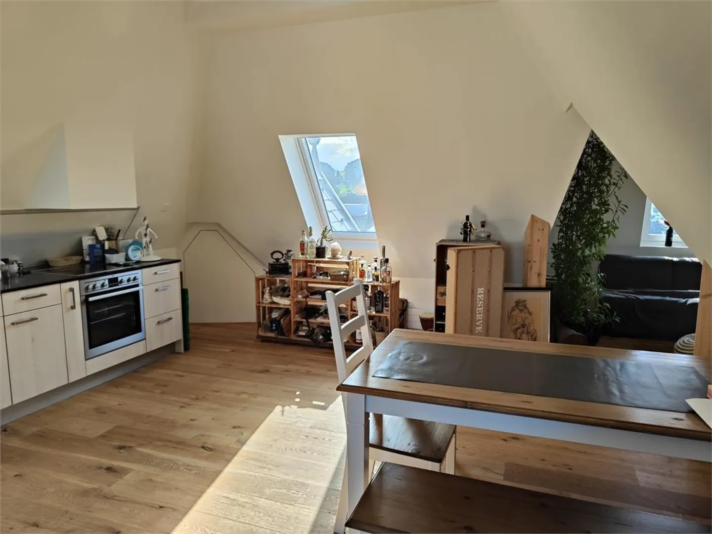 Appartement sous les combles de rêve, 1 chambre 68m2, à Herisau à partir du 1.2.2026 - Photo 3 sur 8