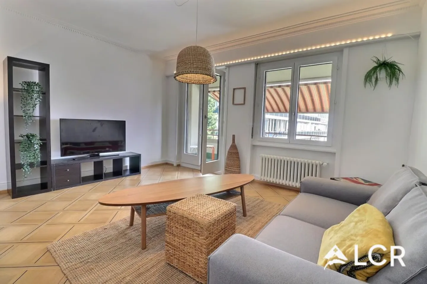 Beautiful 2.5P furnished Lausanne / 2 bedrooms / 1 balcony / 1 parking space - Photo 1 of 13