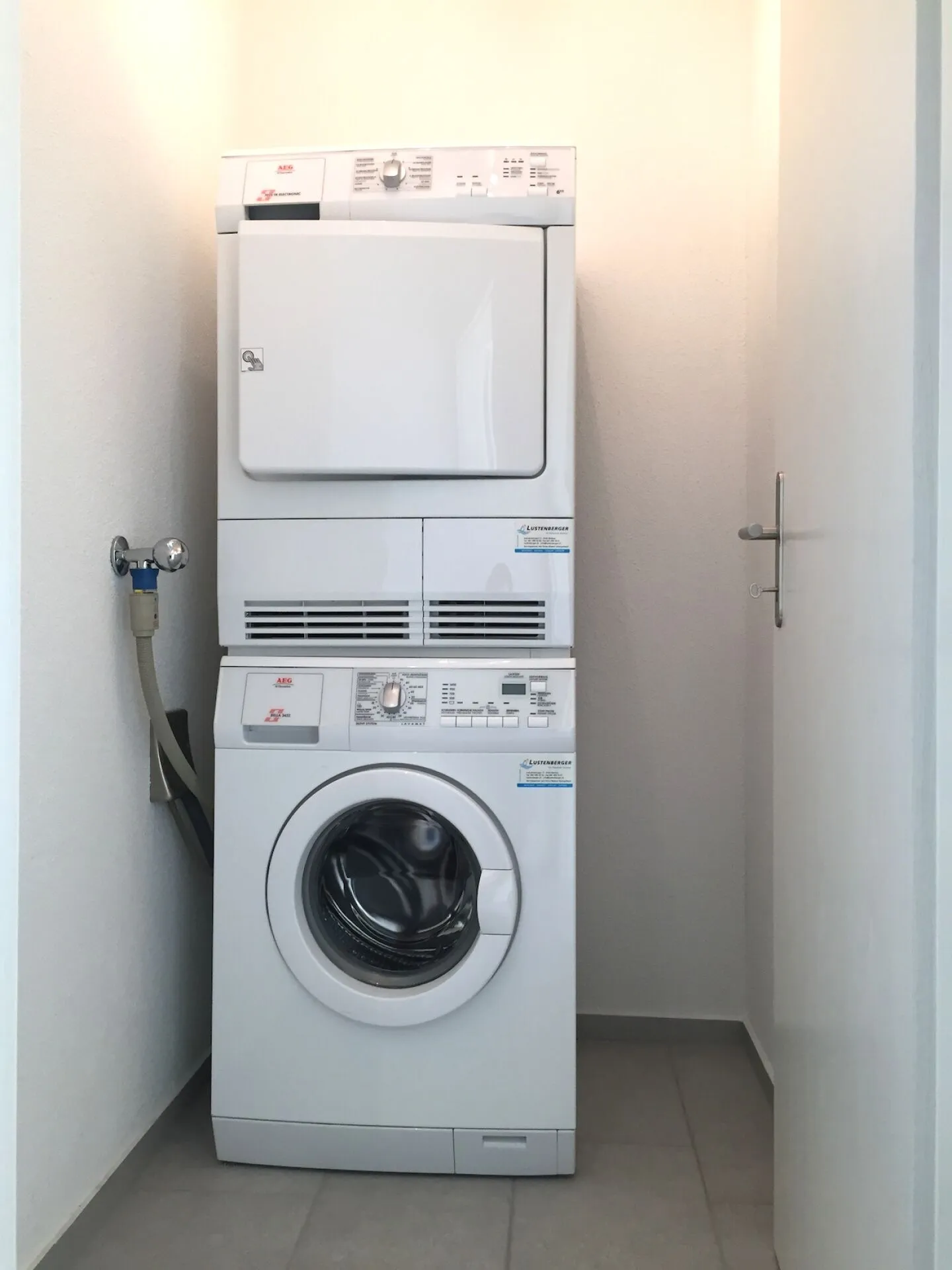 Luxuriöse 4.5-Zimmer Wohnung im 2. OG - Foto 8 von 10