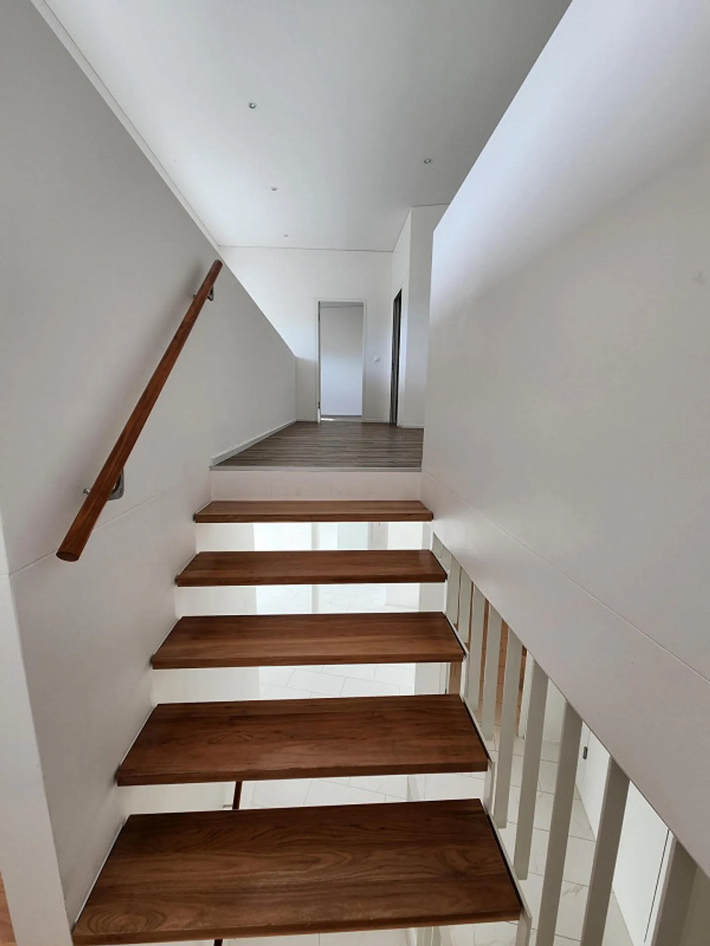 Aussergewöhnliche 3.5 Zimmer Duplex-Attika-Wohnung / 183m2 - Foto 15 von 24