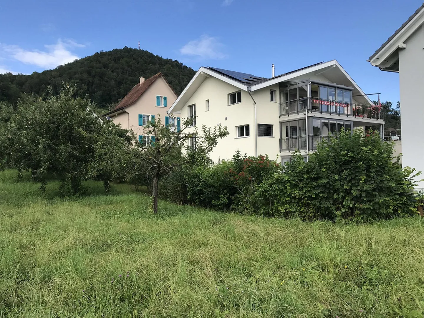 Appartamento moderno in una tranquilla casa a 3 famiglie - Foto 1 di 9