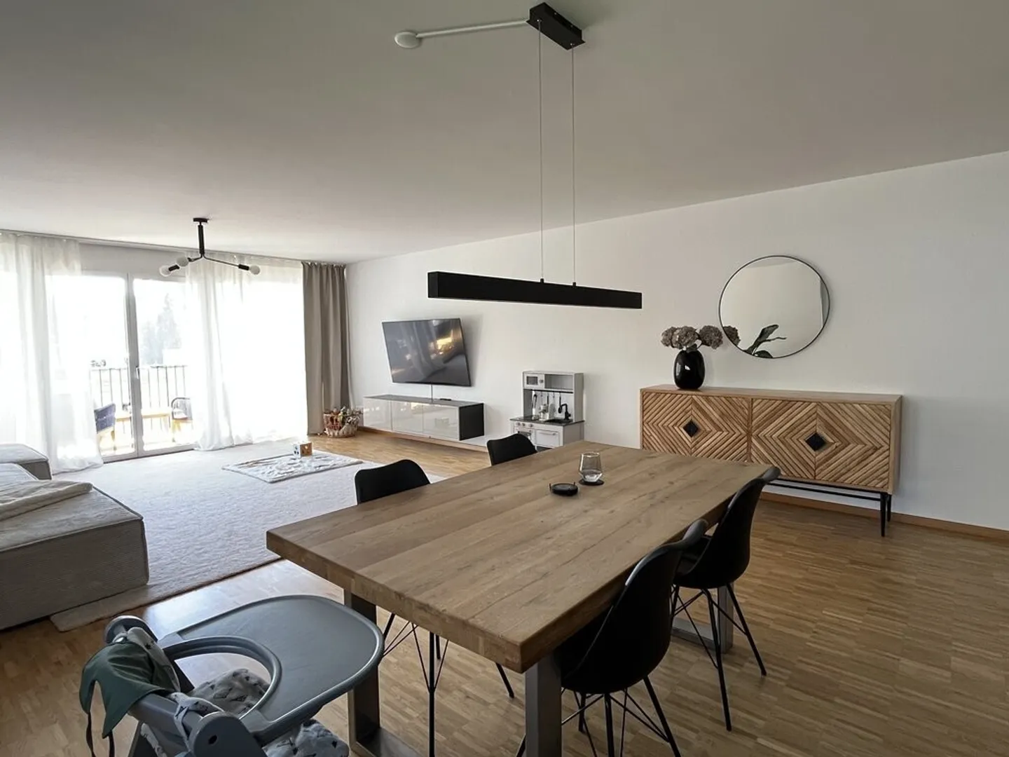 Dream Home Near the Center - Photo 3 of 12