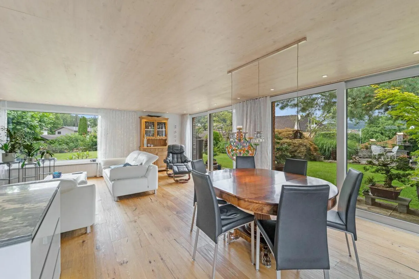 Detached single-family house with garden idyll and development potential - Photo 6 of 8