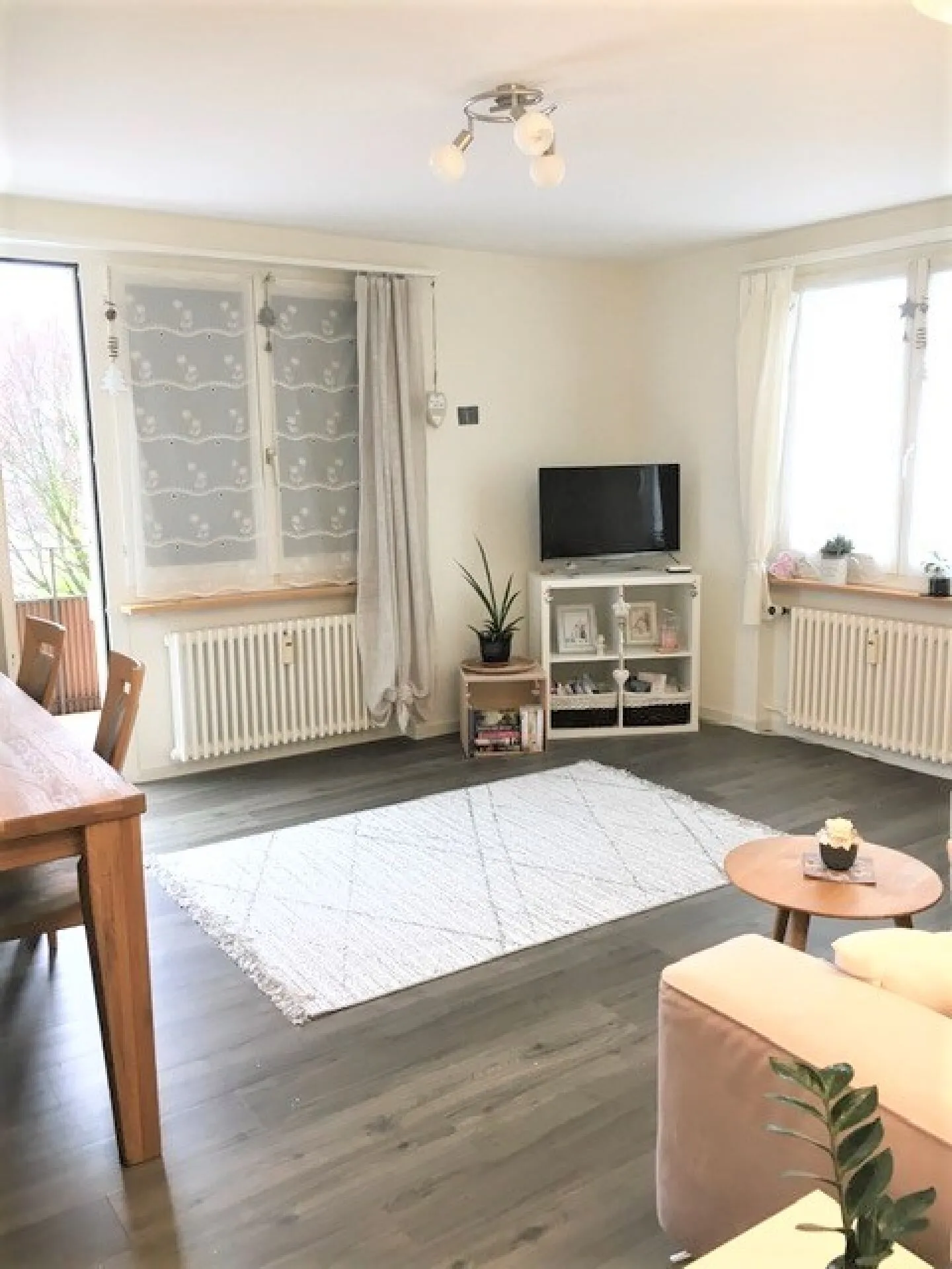 Cooperative 4-room apartment for rent - Photo 2 of 9