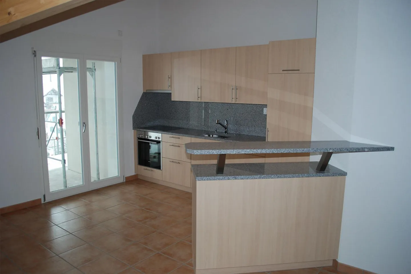 2.5 Room 90sqm Attic Apartment - Photo 3 of 10