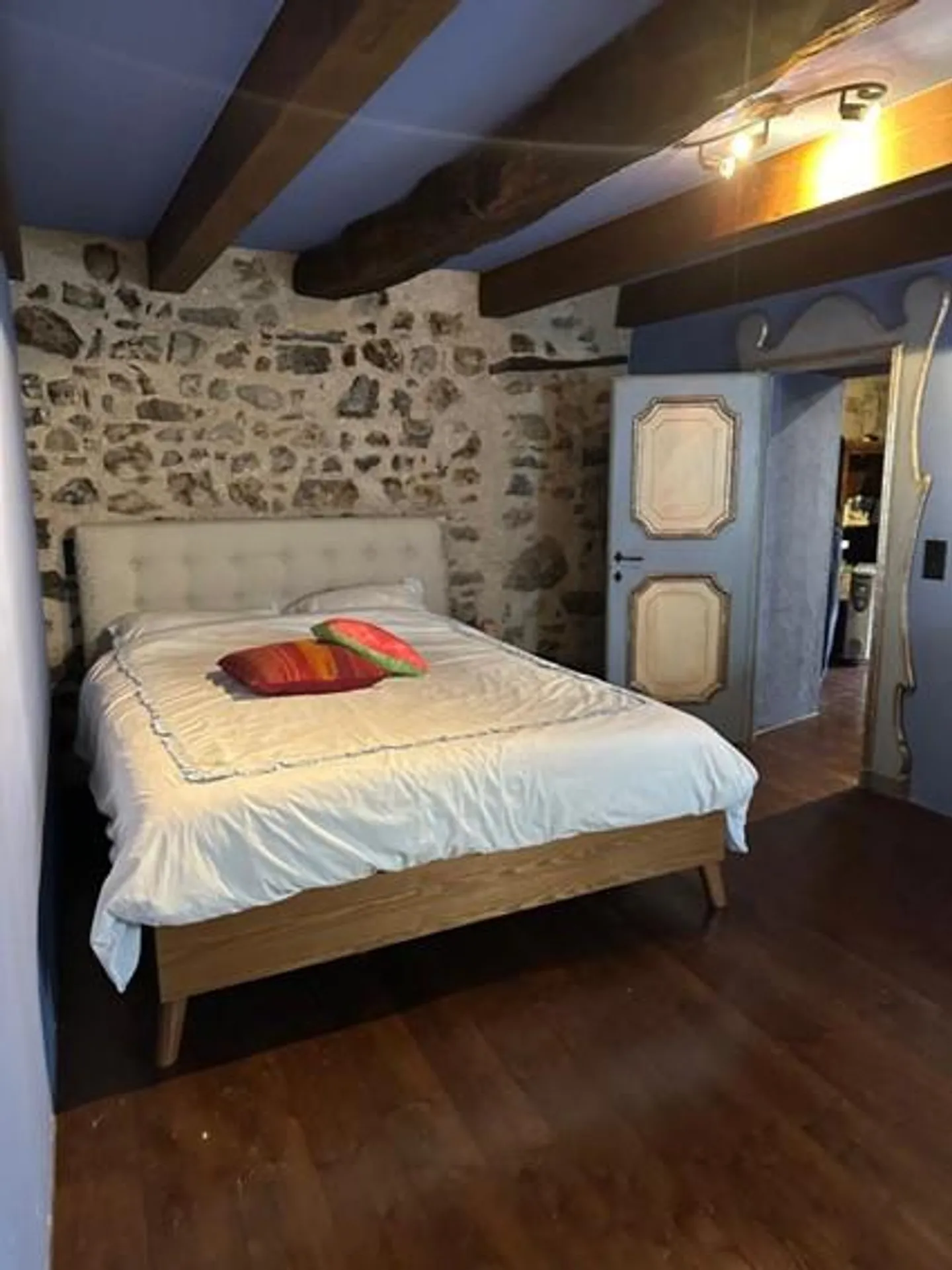 Romantic core house with lake view - Monte Bré - Photo 10 of 29