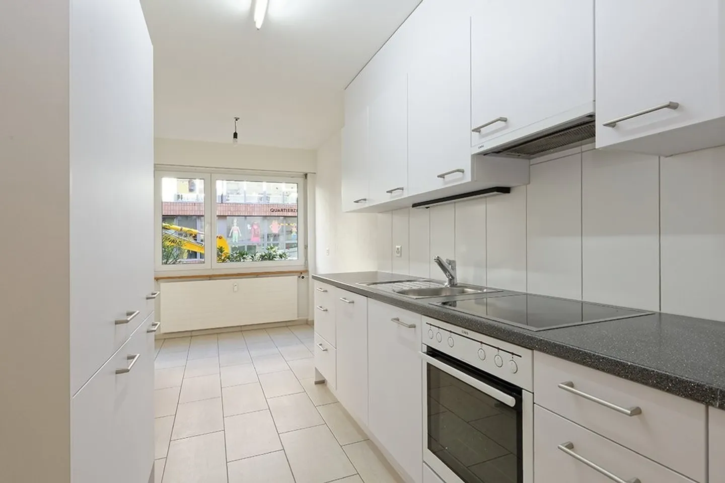 6.5-room apartment near Stücki Park - Photo 2 of 9