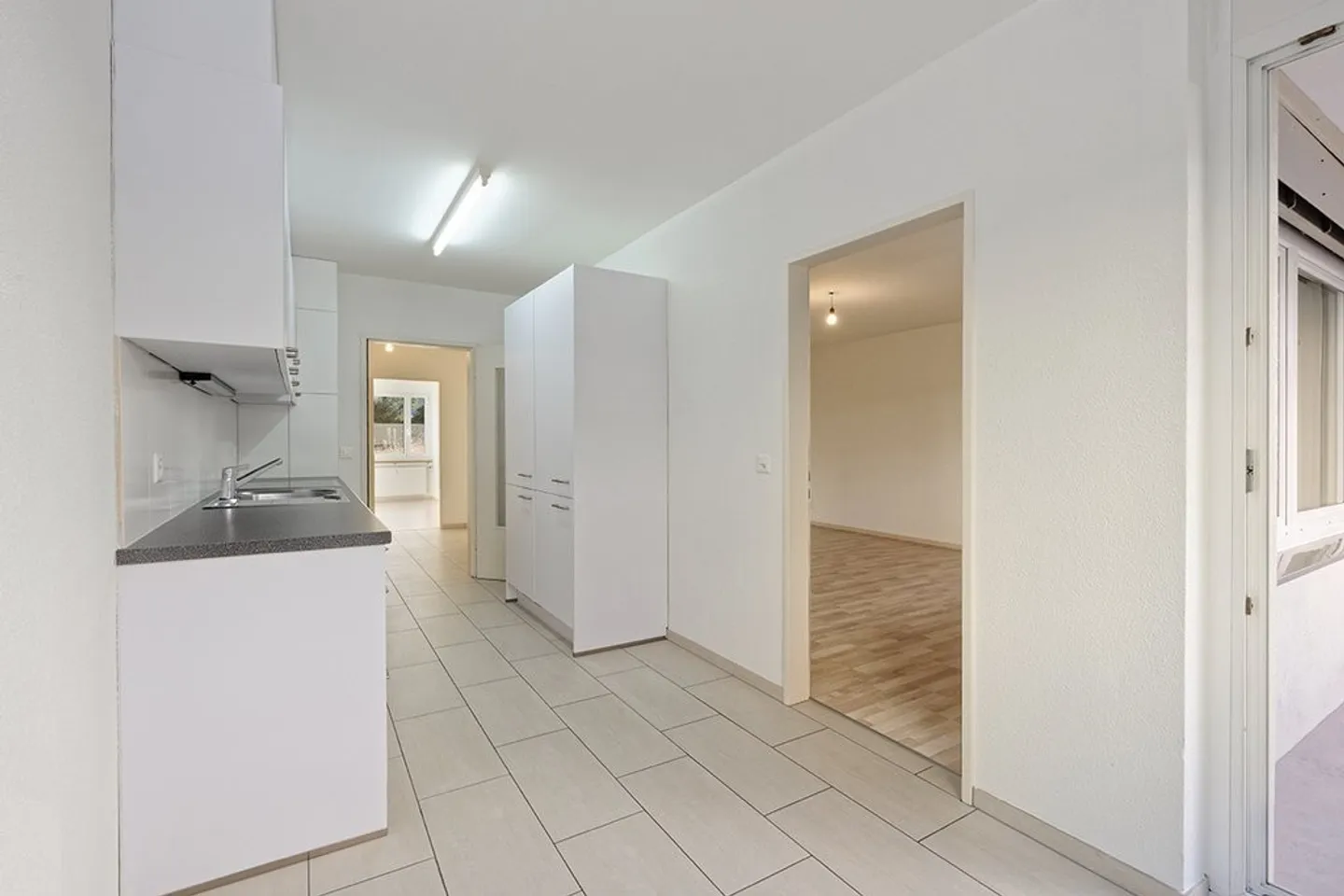 6.5-room apartment near Stücki Park - Photo 3 of 9