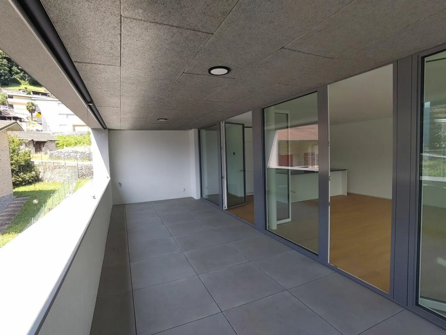 Modernes Apartment mit großer Terrasse - Foto 7 von 11