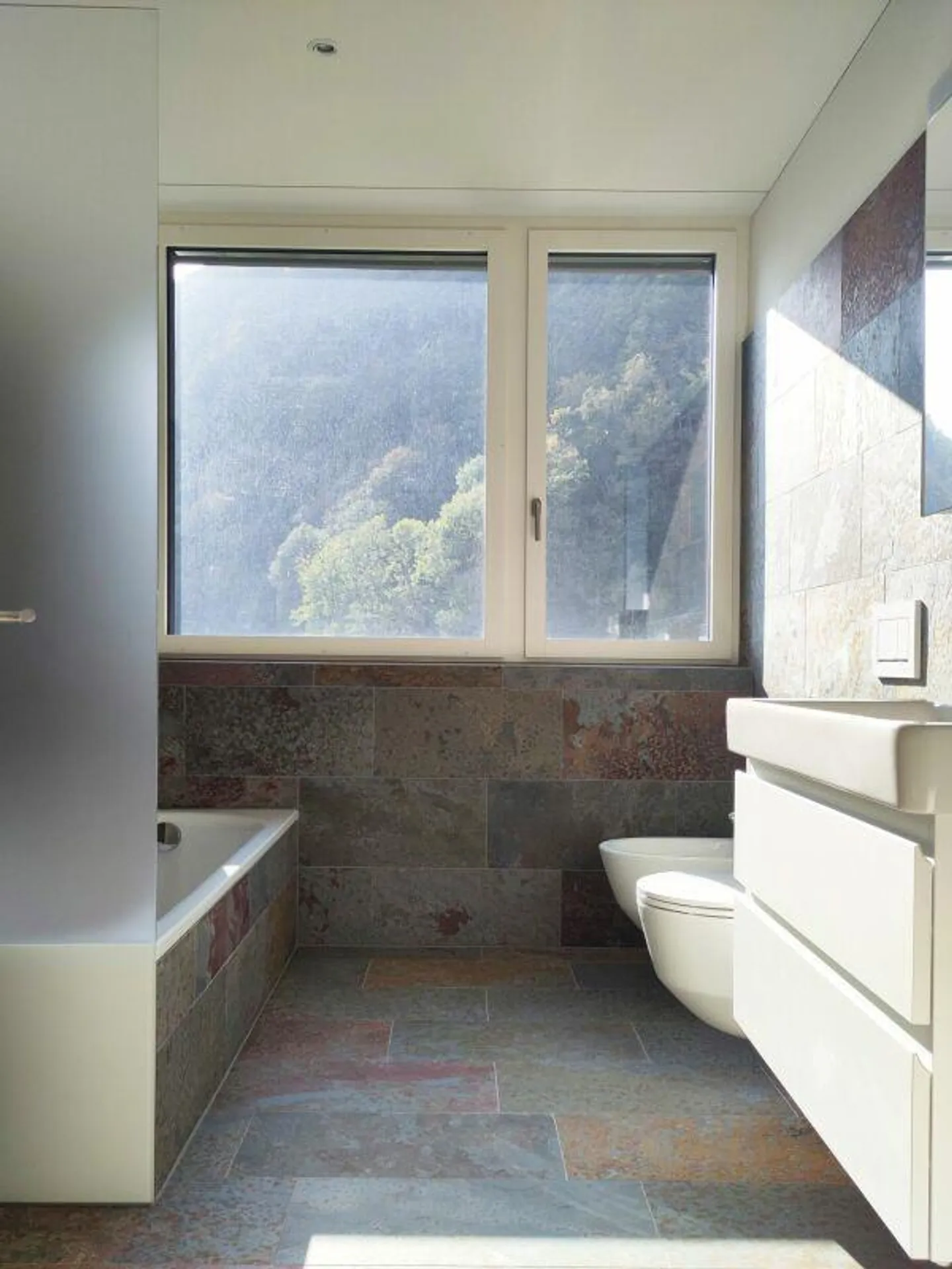 Modernes Apartment mit großer Terrasse - Foto 9 von 11