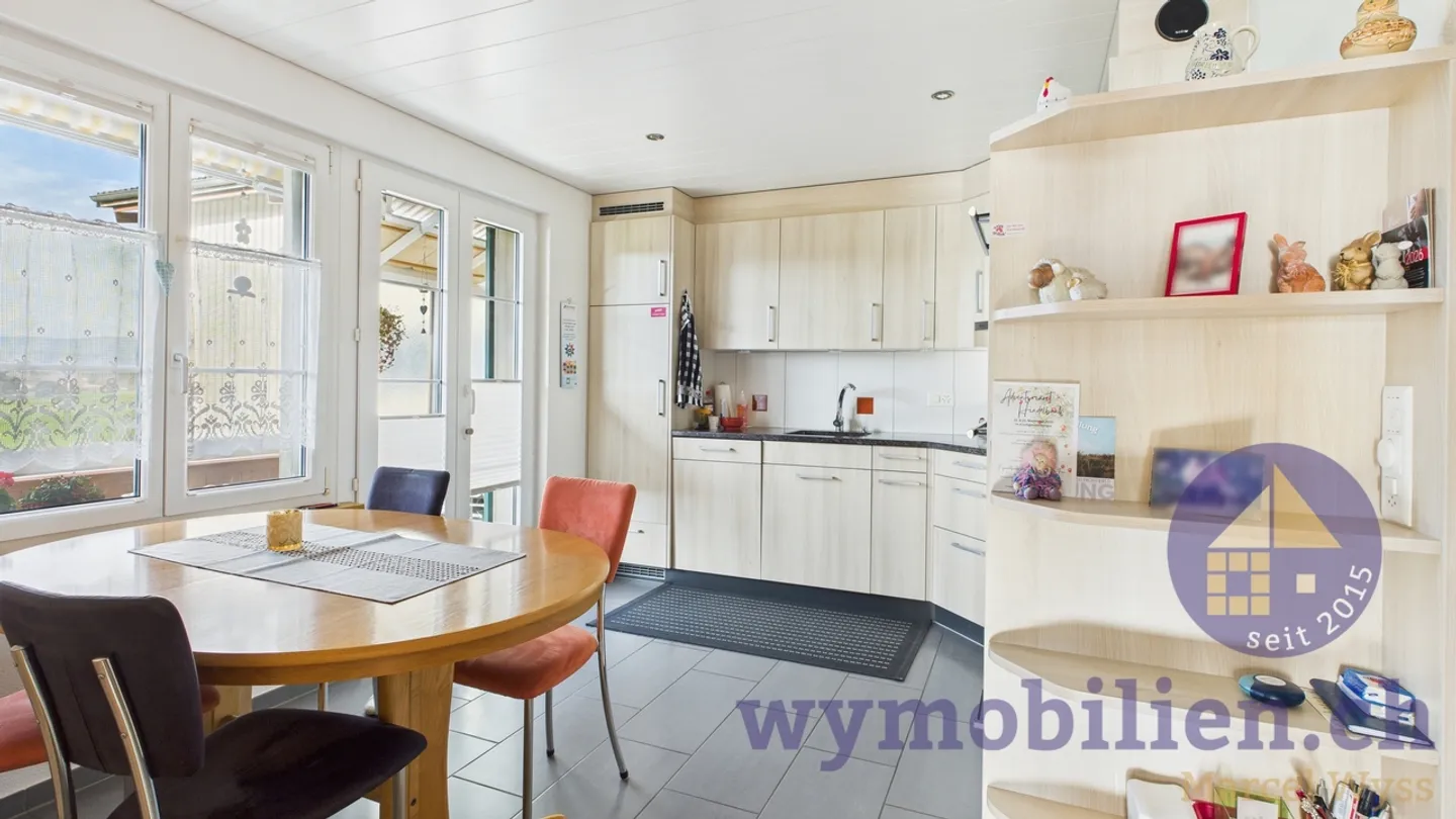 Mehrfamilienhaus mit 2 Wohnungen und Ausbaupotenzial  - Foto 4 von 12