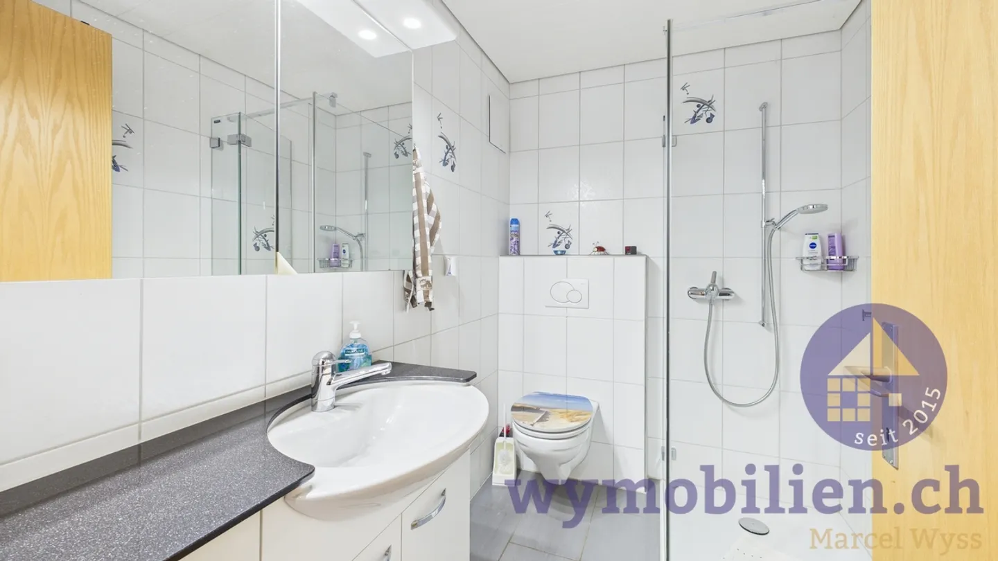 Mehrfamilienhaus mit 2 Wohnungen und Ausbaupotenzial  - Foto 6 von 12