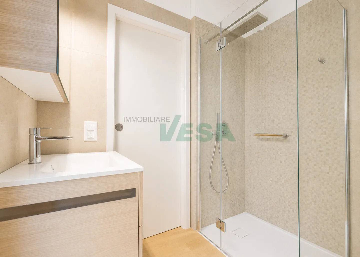 Bright 4.5-room apartment with terrace and beautiful private garden - Photo 8 of 11