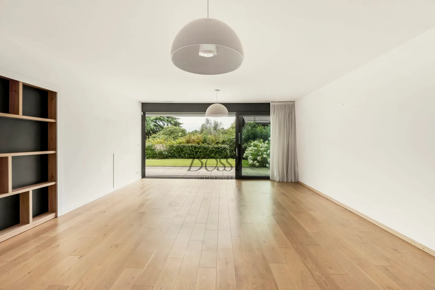 A 13 minuti dalla stazione di Coppet - Appartamento con giardino e vista lago - Foto 3 di 11