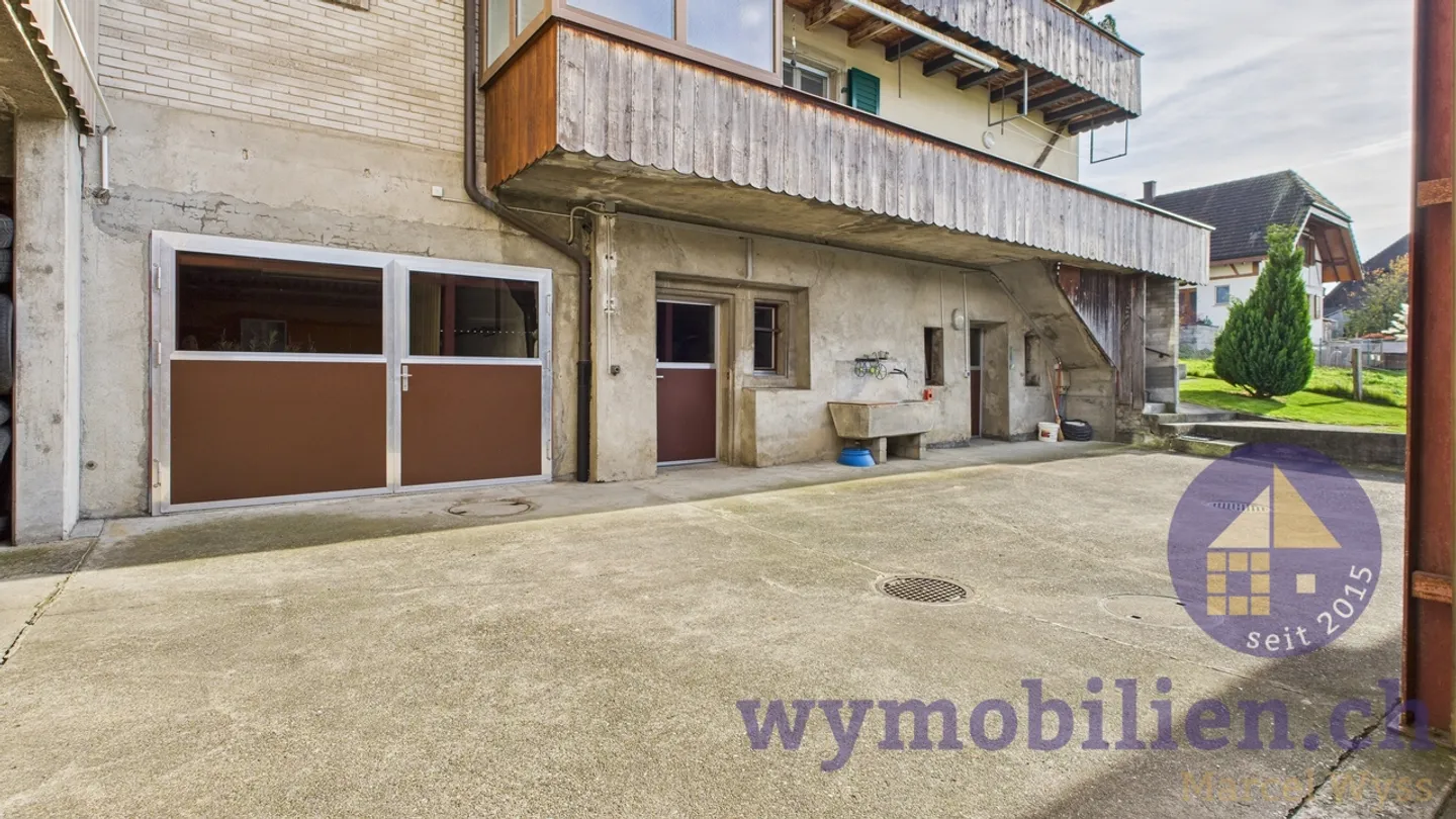 Mehrfamilienhaus mit 2 Wohnungen und Ausbaupotenzial  - Foto 9 von 12