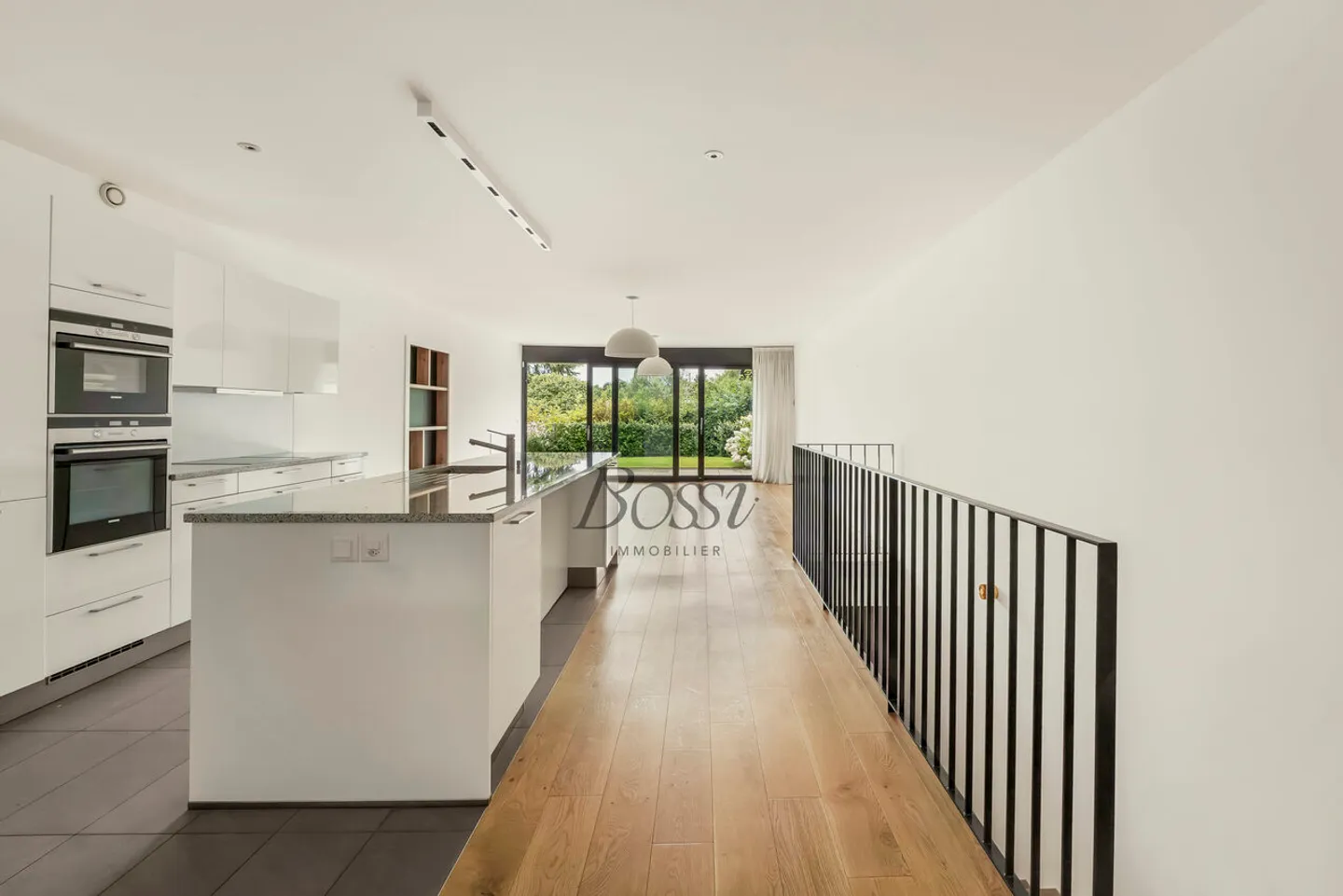 A 13 minuti dalla stazione di Coppet - Appartamento con giardino e vista lago - Foto 6 di 11