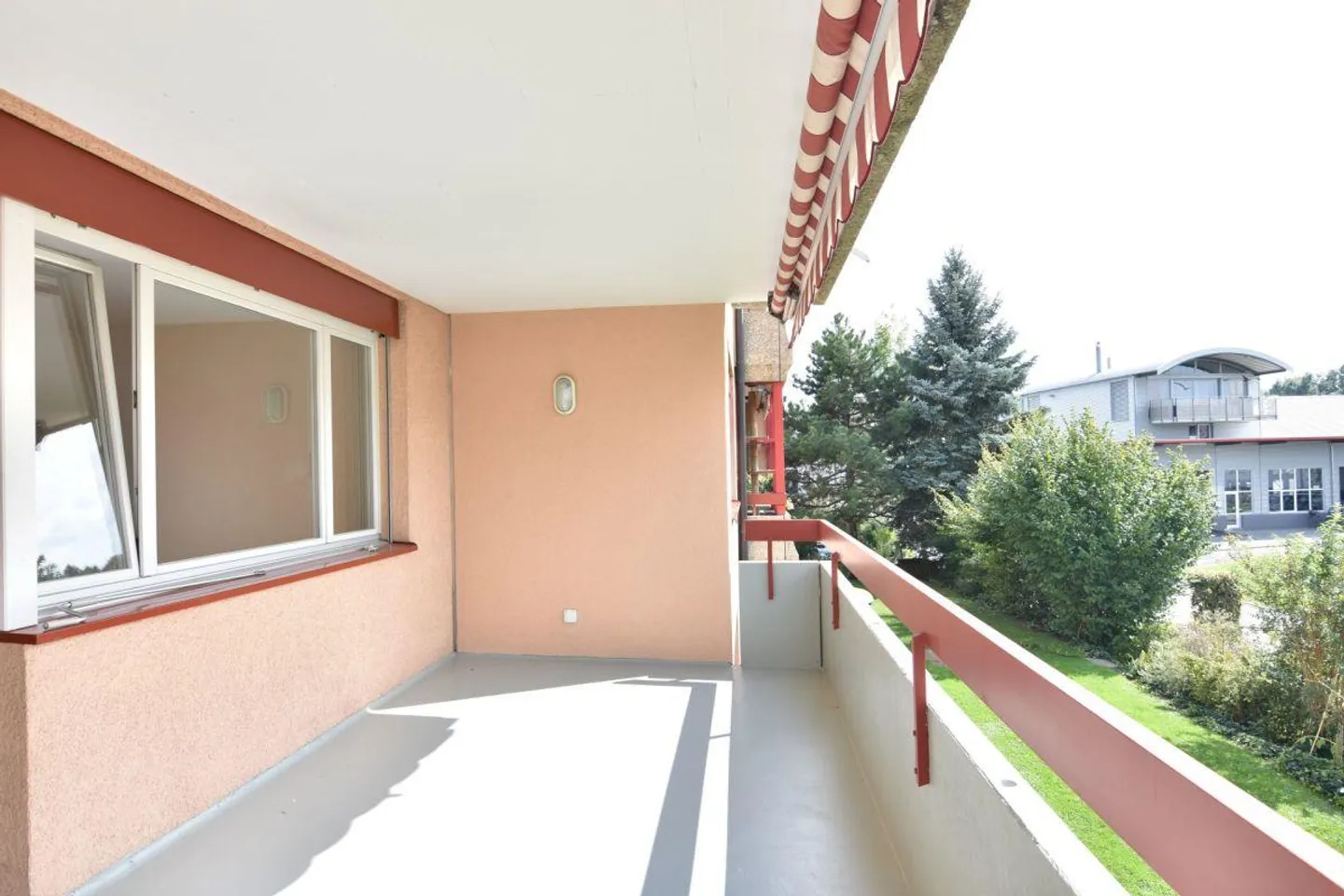 Appartement spacieux et lumineux dans un emplacement ensoleillé et calme - Photo 1 sur 7