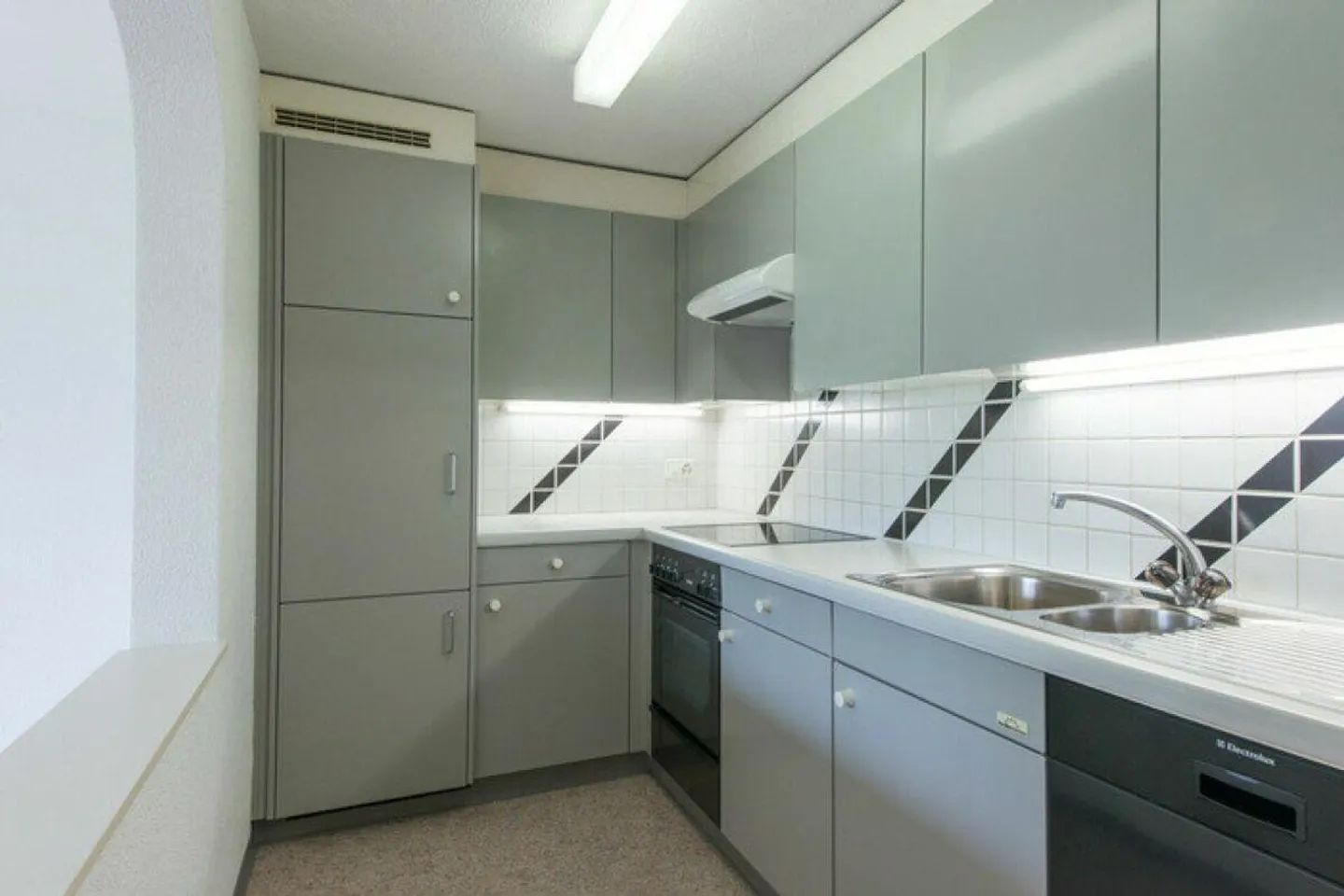 Appartement spacieux et lumineux dans un emplacement ensoleillé et calme - Photo 4 sur 7