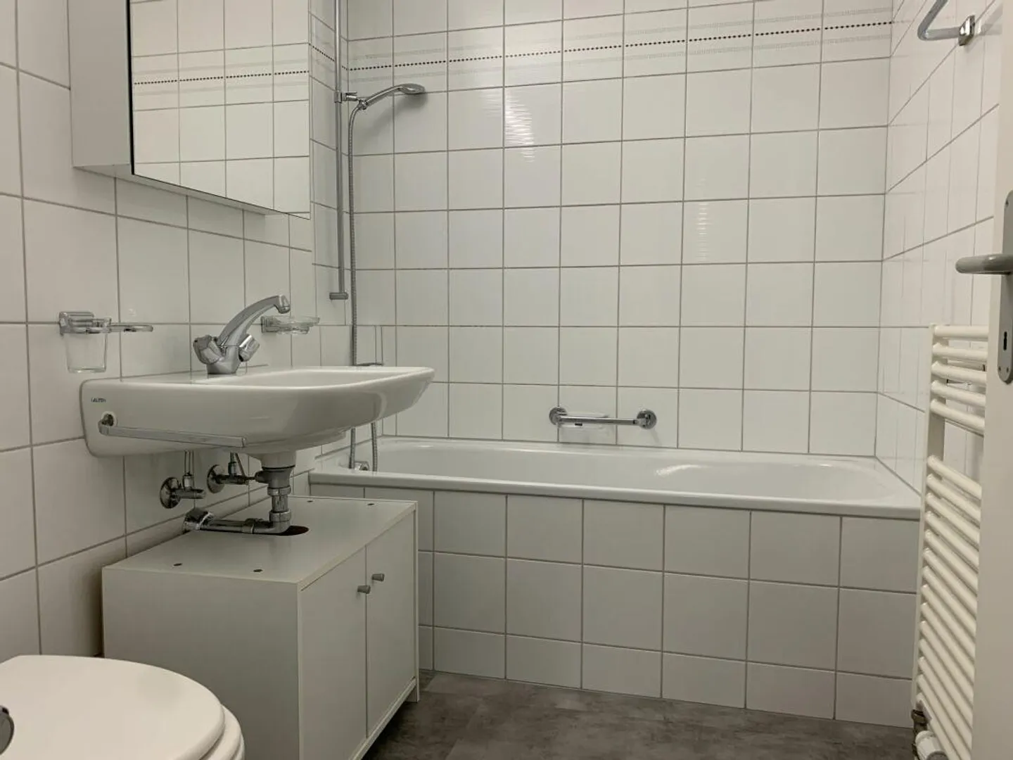 Appartement spacieux et lumineux dans un emplacement ensoleillé et calme - Photo 5 sur 7