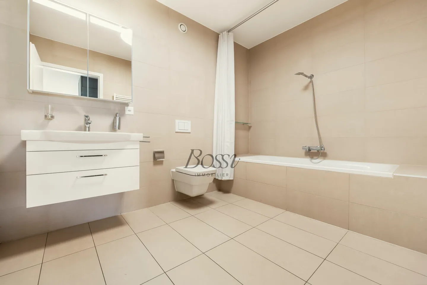 A 13 minuti dalla stazione di Coppet - Appartamento con giardino e vista lago - Foto 11 di 11