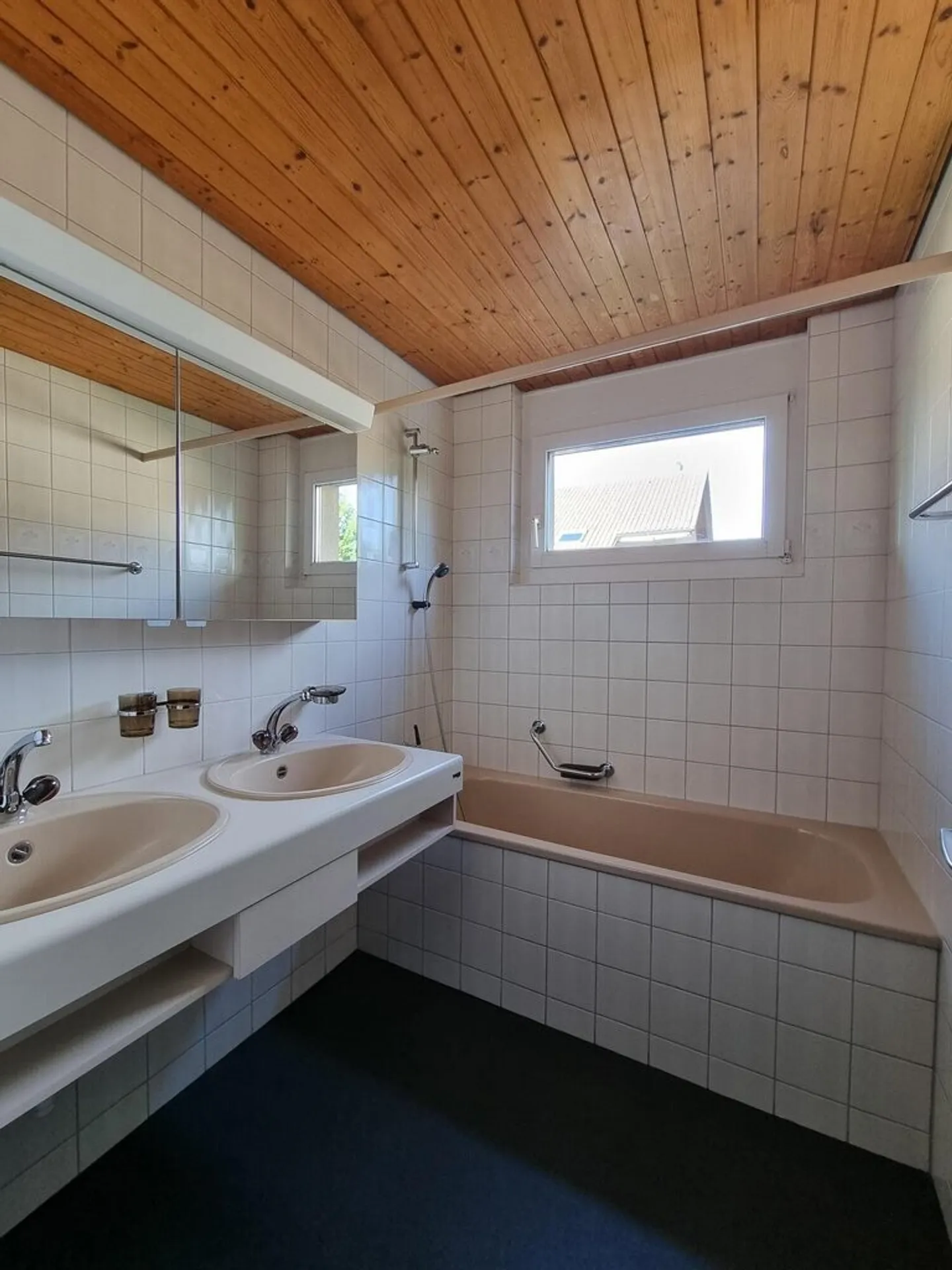 Your Apartment - Your Paradise! - Photo 10 of 12