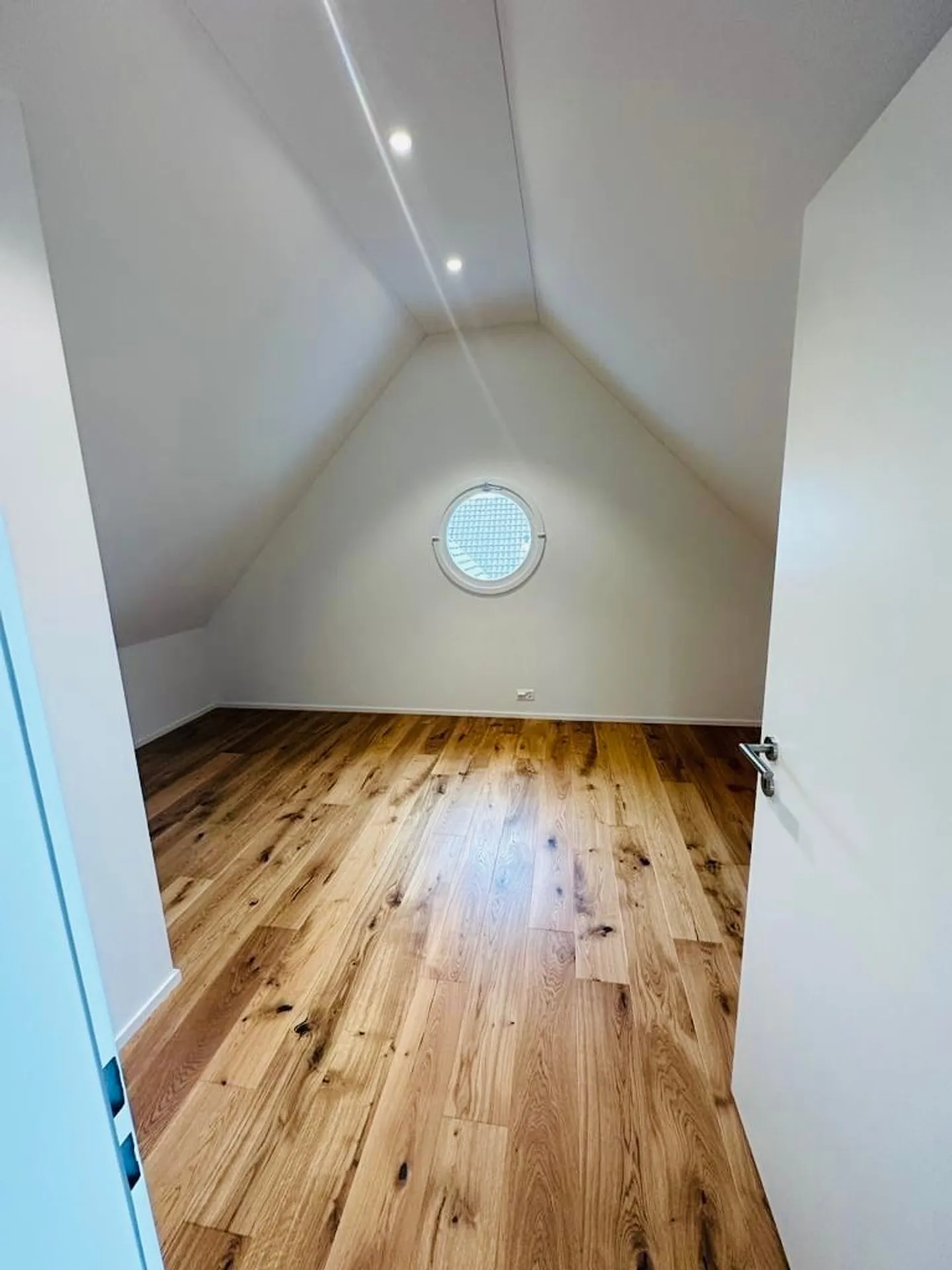 Modern Duplex Apartment in Fahrweid - Photo 8 of 10