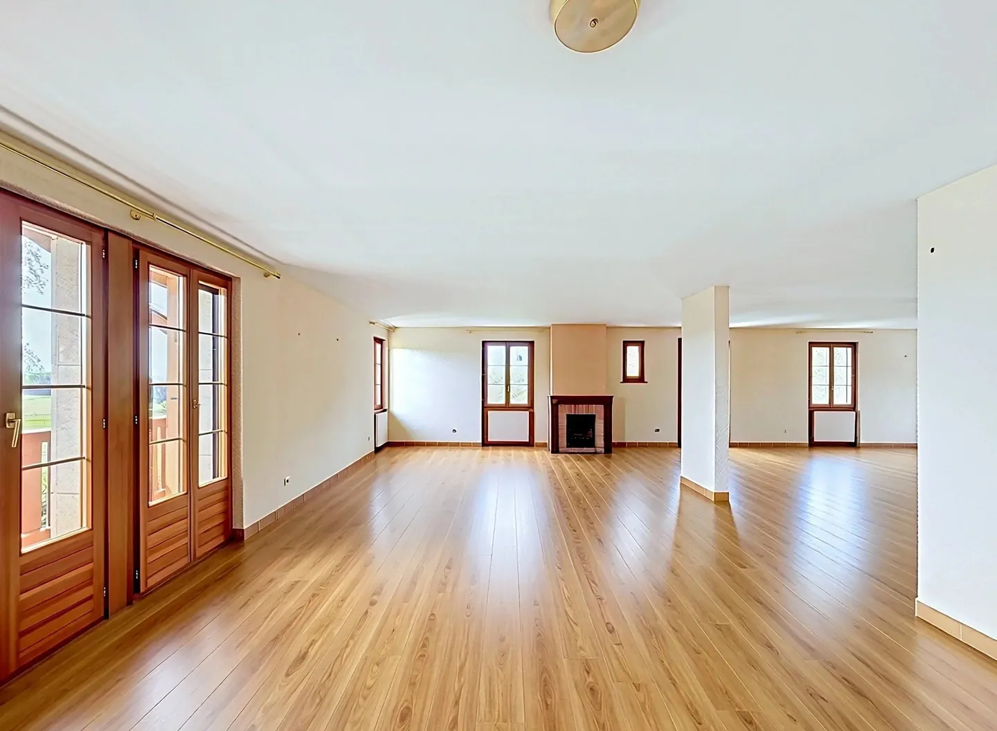 Appartement spacieux avec grenier - Photo 2 sur 11