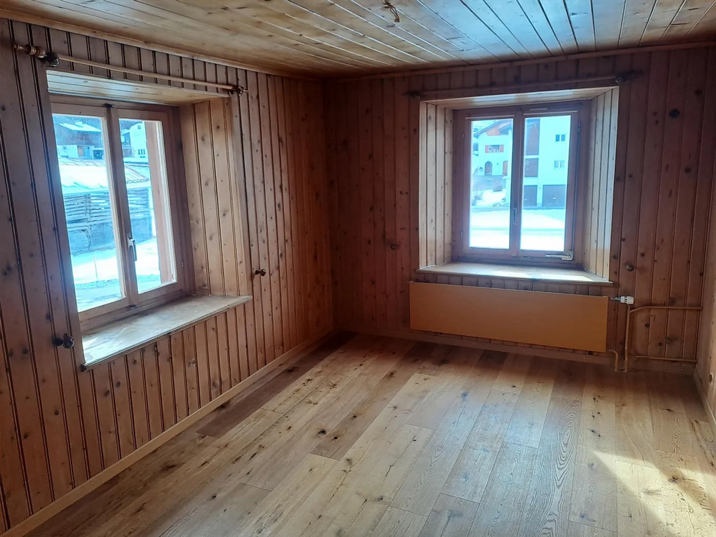 Cozy 4.5 Room Apartment for Rent - Photo 1 of 6