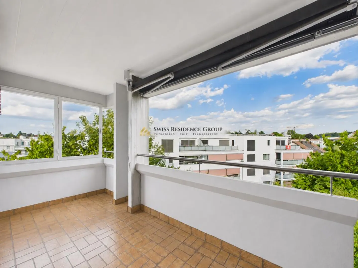 Attractive 4.5-room apartment with balcony and top connection - Photo 1 of 11