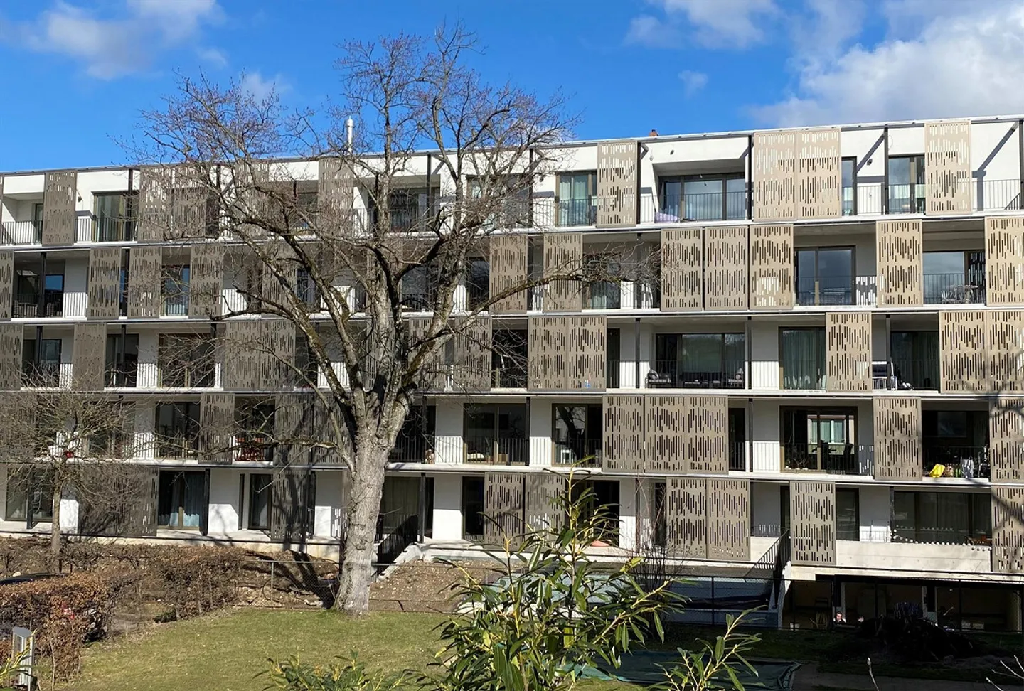 Moderne 2.5-Zimmer-Wohnung mit Balkon - Foto 6 von 7