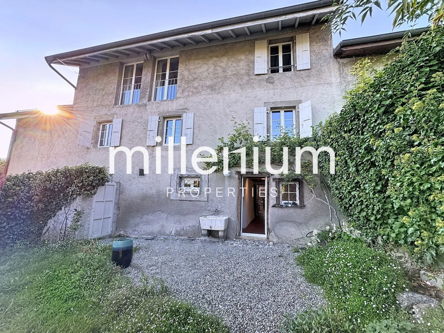 Grande casa a schiera in stile rustico a Choulex - Foto 1 di 10