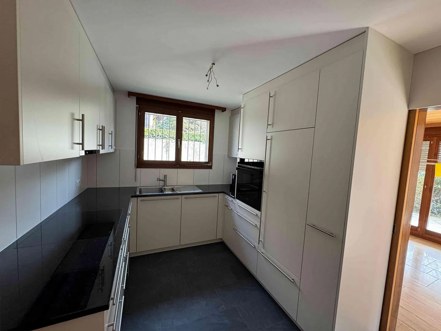 Detached Family House with Garden - Ideal for Families - Photo 6 of 23