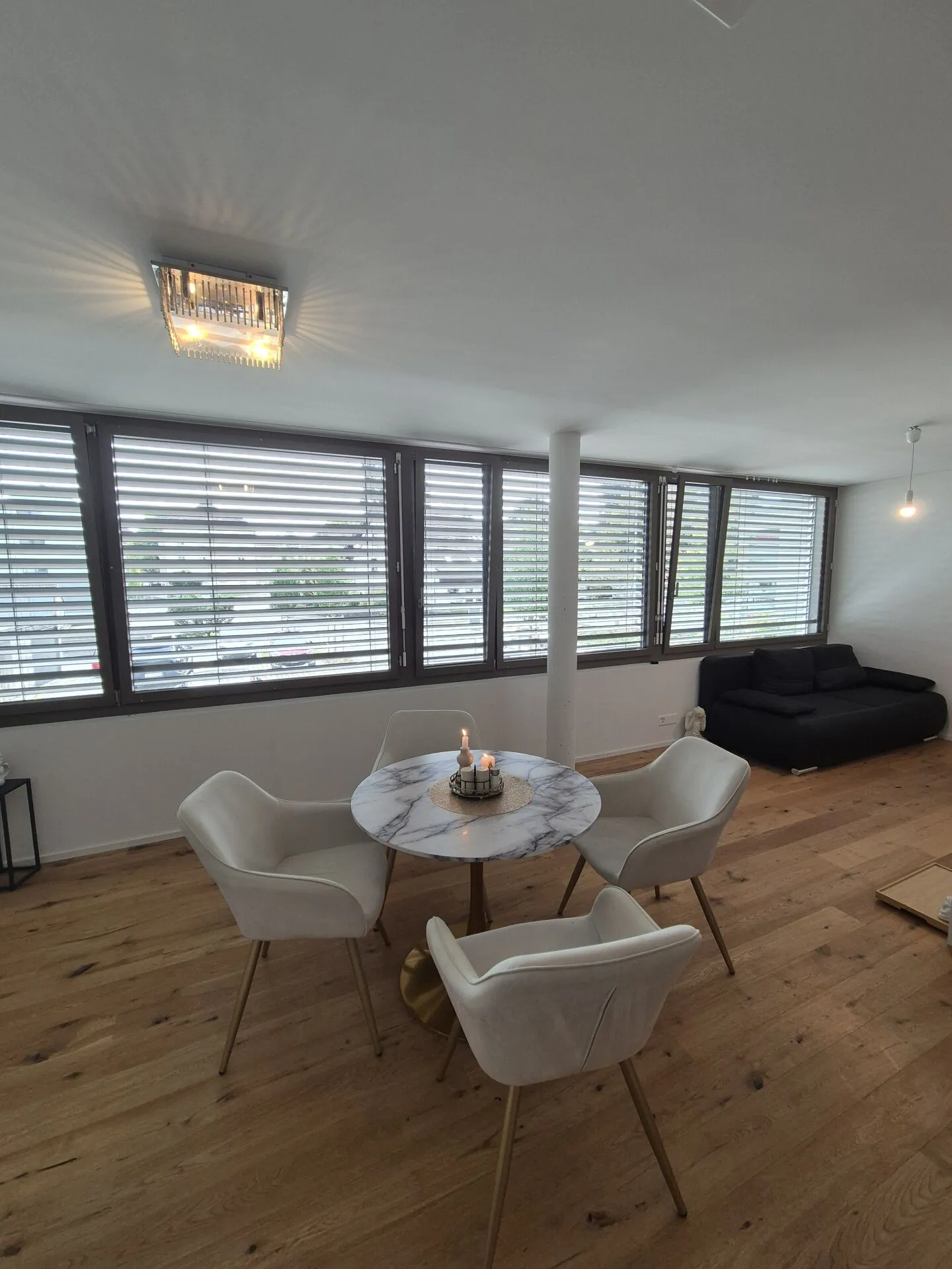Moderne, charmante und gepflegte 2,5-Zimmerwohnung - Ihr neues Zuhause! - Foto 2 von 5