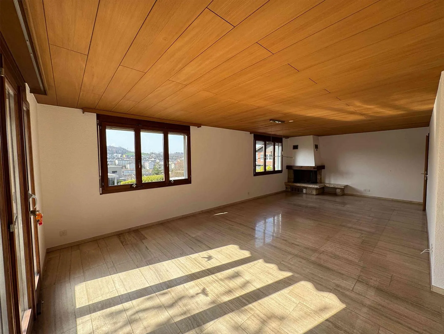 Detached Family House with Garden - Ideal for Families - Photo 9 of 23