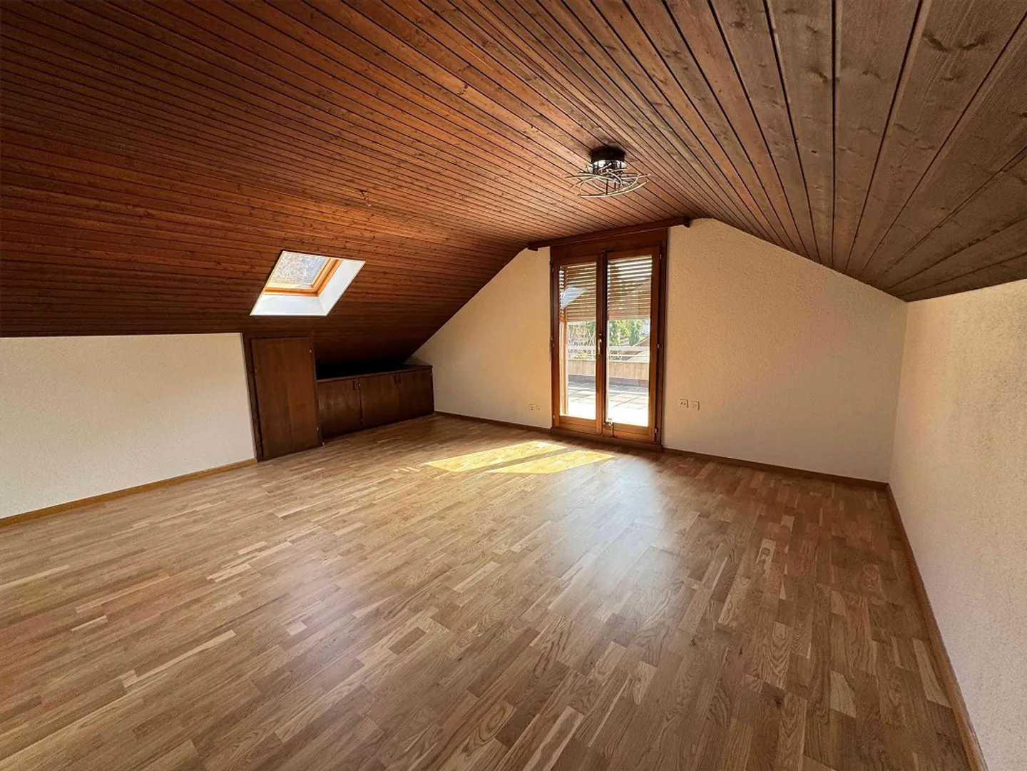 Detached Family House with Garden - Ideal for Families - Photo 13 of 23