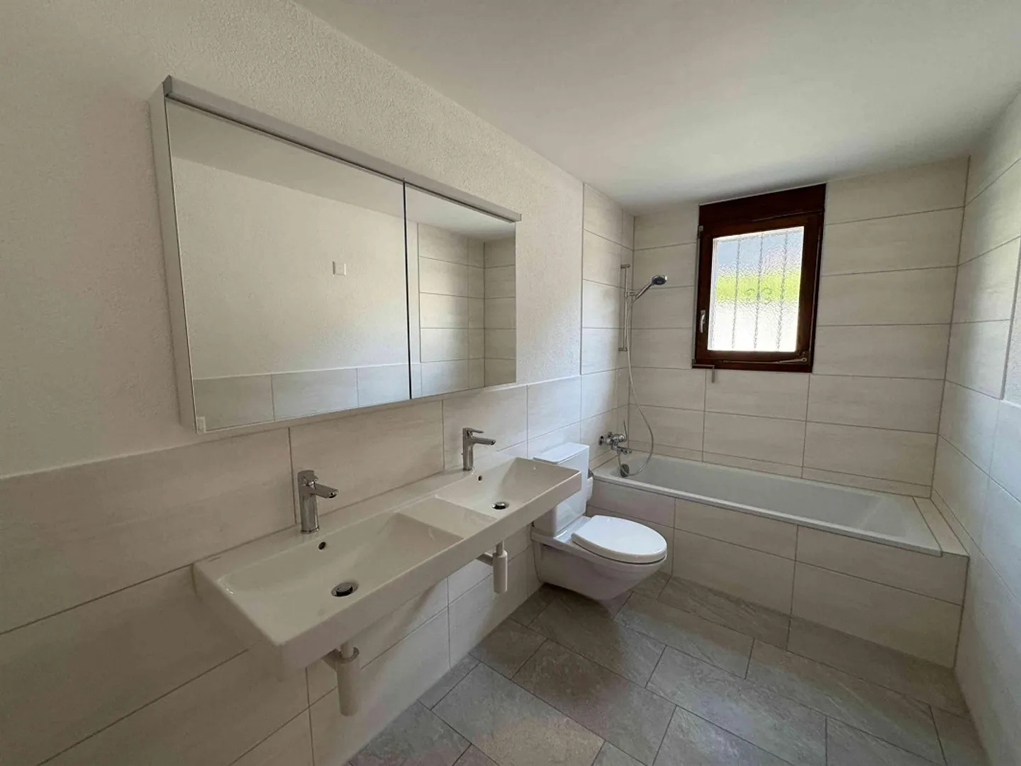 Detached Family House with Garden - Ideal for Families - Photo 10 of 23