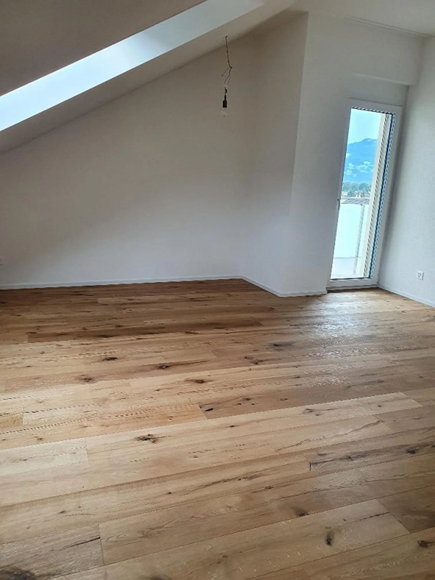 Wunderschöne 4.5 Zi.Wohnung - Foto 3 von 9