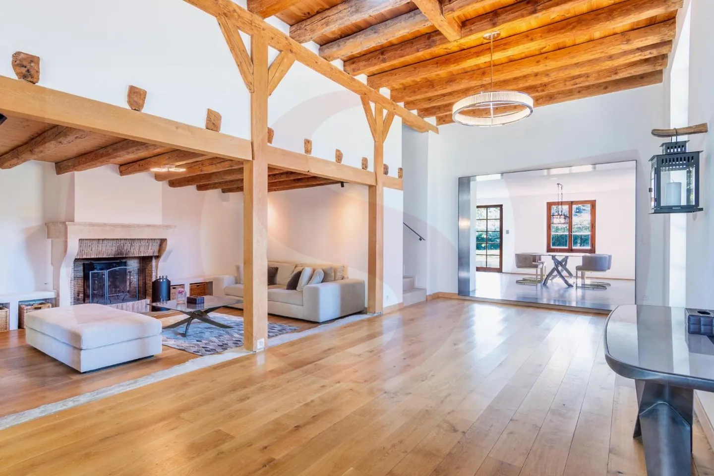 14-Room House - Photo 3 of 11