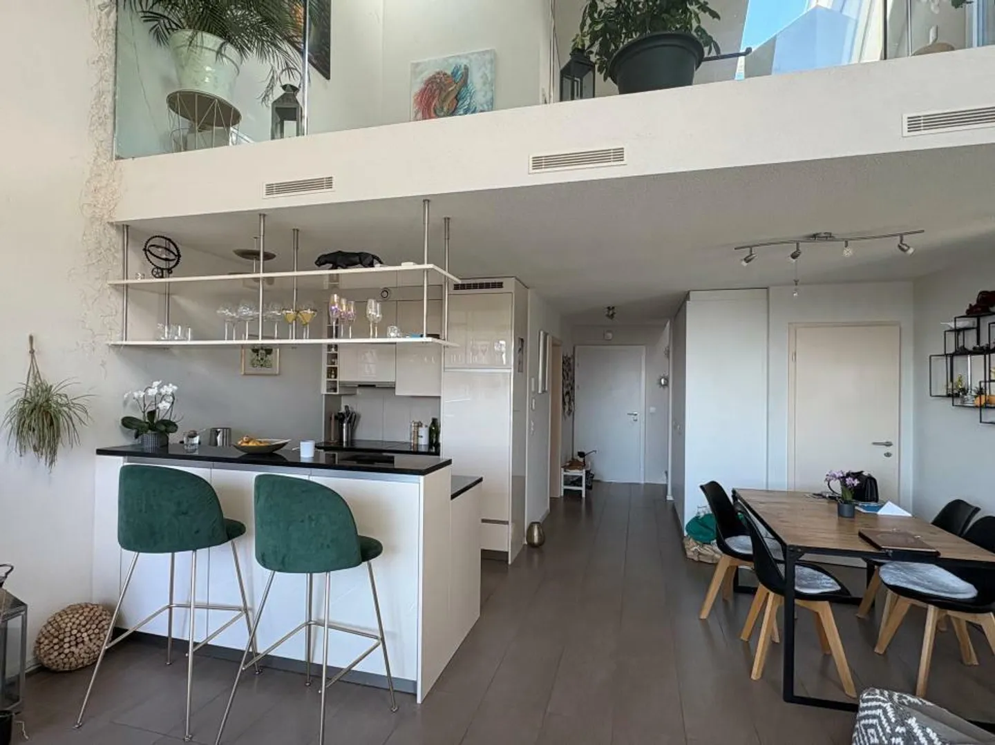 Magnifico attico di 2,5 locali con vista lago - Foto 2 di 4