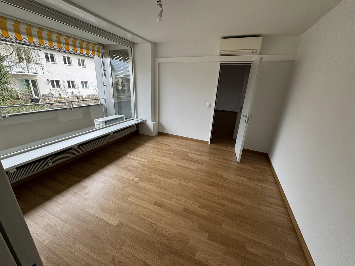 Recently renovated, bright 5-room apartment at Lindenplatz in Allschwil - Photo 9 of 24