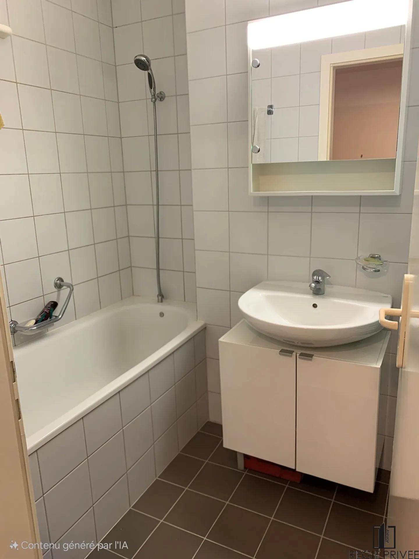 Bellissimo appartamento moderno di 3,5 stanze in pieno centro città - Foto 9 di 12