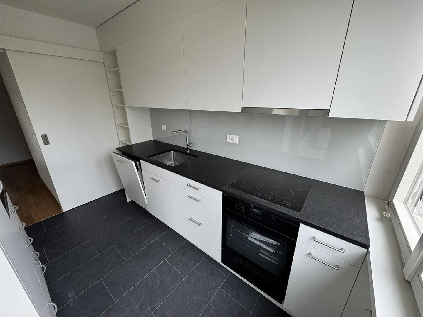 Recently renovated, bright 5-room apartment at Lindenplatz in Allschwil - Photo 4 of 24