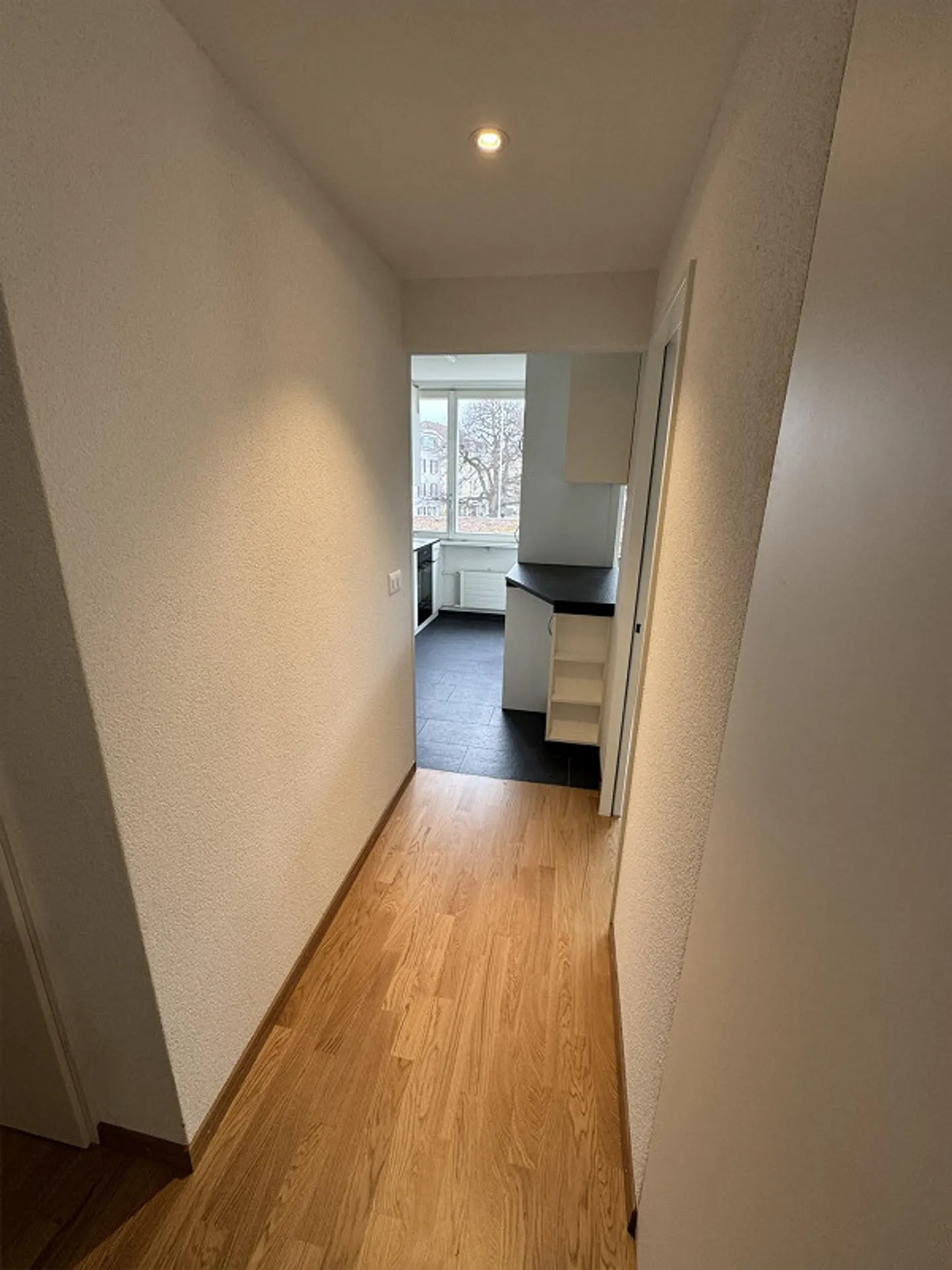 Recently renovated, bright 5-room apartment at Lindenplatz in Allschwil - Photo 5 of 24