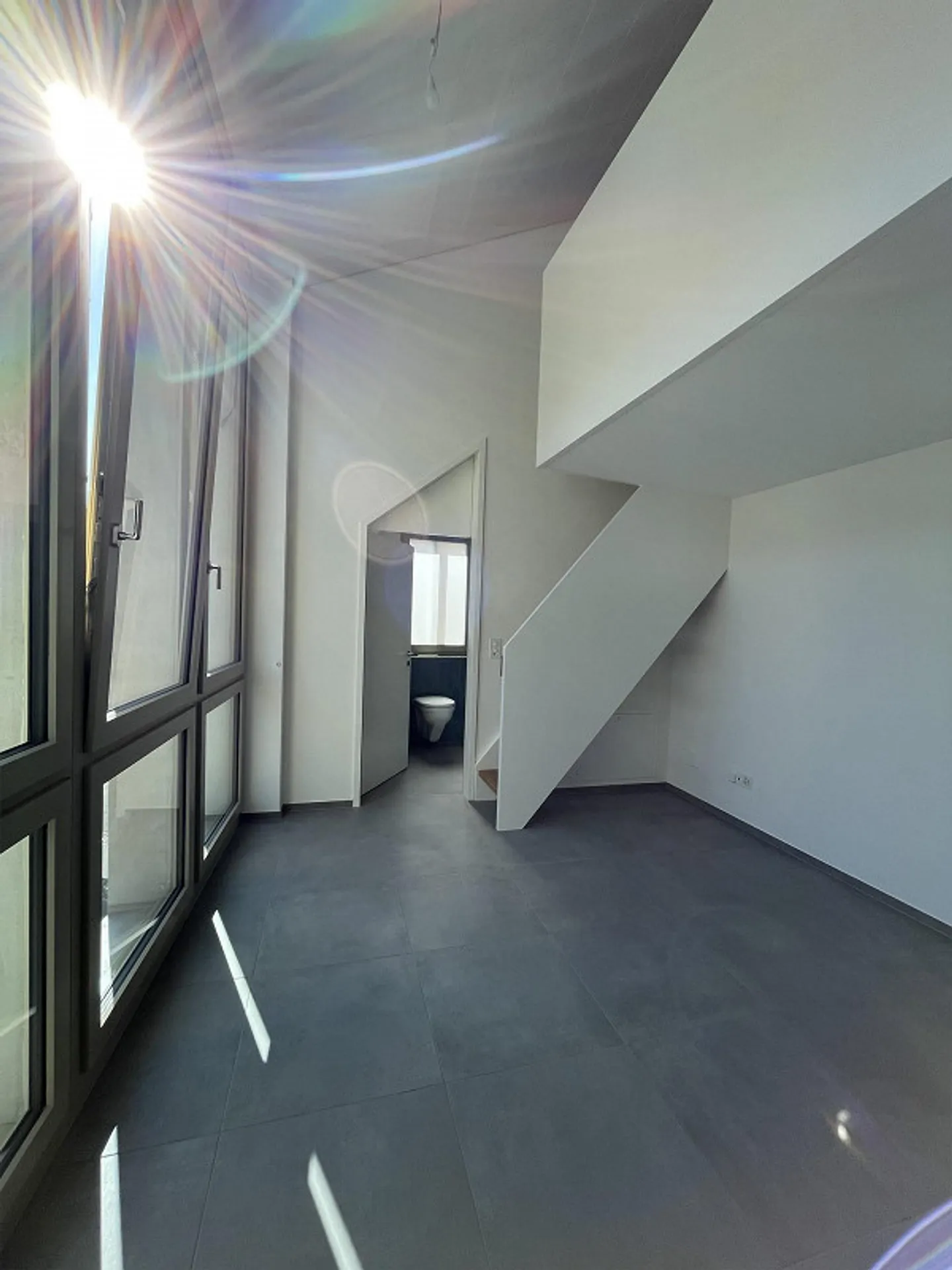 Un gioiello direttamente al Hexenturm di Mellingen; appartamento duplex di 2,5 locali - Foto 1 di 22