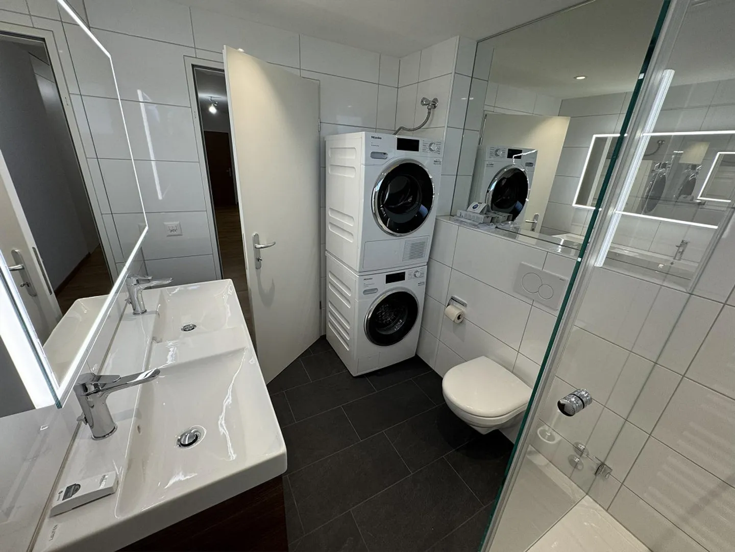 Recently renovated, bright 5-room apartment at Lindenplatz in Allschwil - Photo 15 of 24