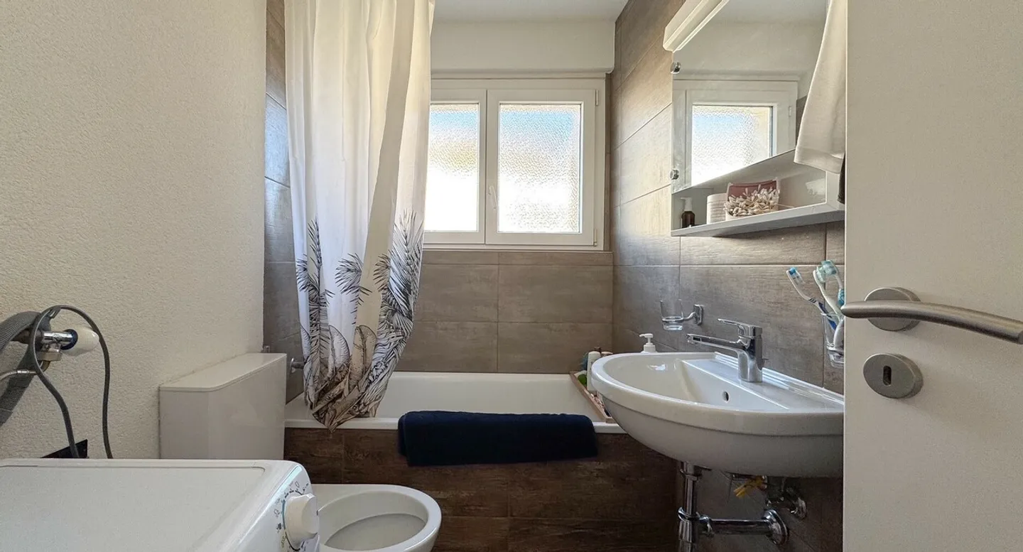 Appartement lumineux de 3.5P avec balcon situé au bord de la Trême - Photo 10 sur 11