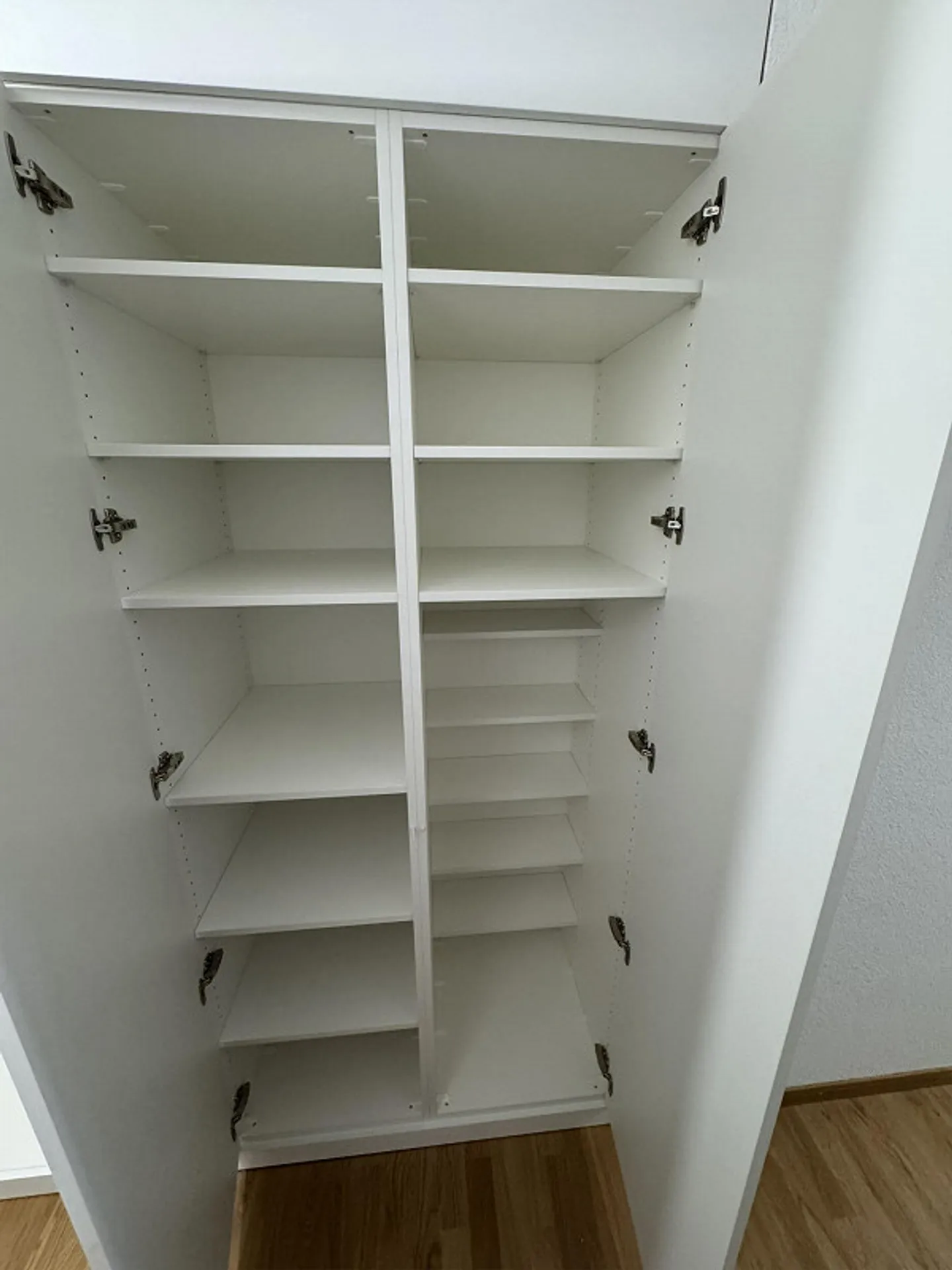 Recently renovated, bright 5-room apartment at Lindenplatz in Allschwil - Photo 21 of 24