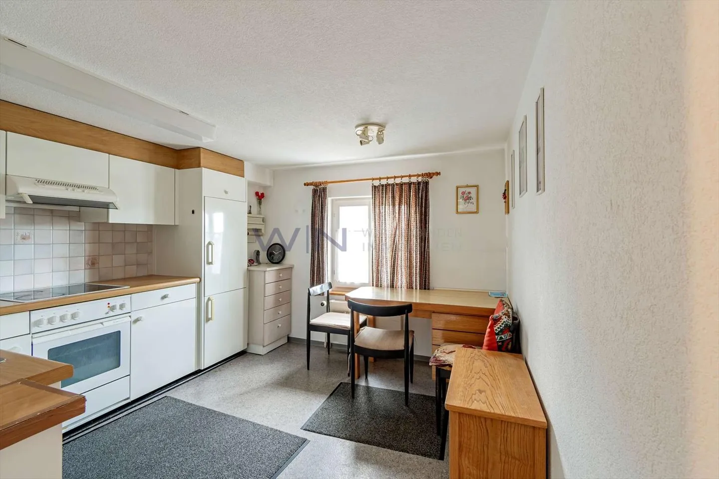 Residential building for sale - Photo 1 of 3